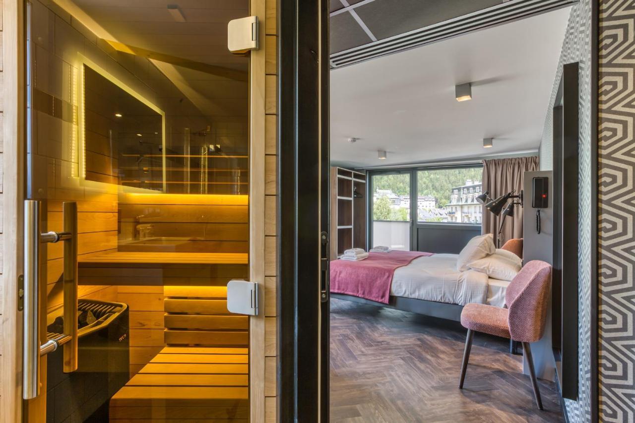 Suite Summit with Balcony and Sauna