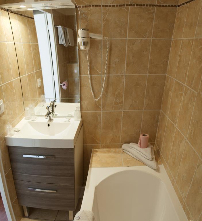 Double Room with Air Conditioning