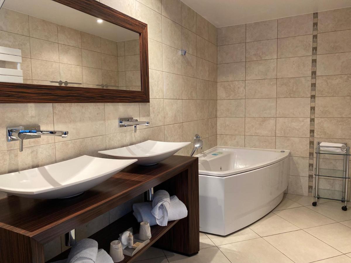 Junior Suite mit Whirlpool
