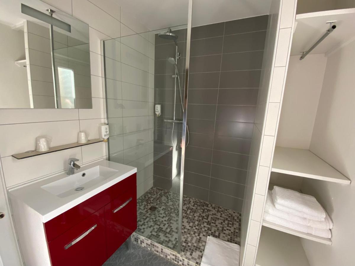 Superior Room with Shower