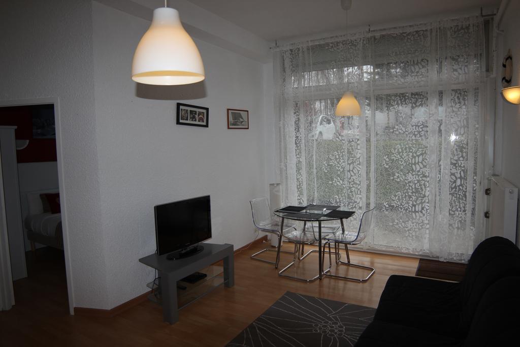 Apartment (4 Adults)