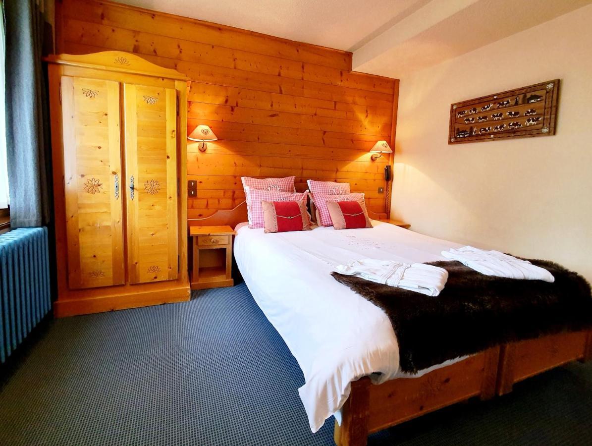 Standard Quadruple Room with village view