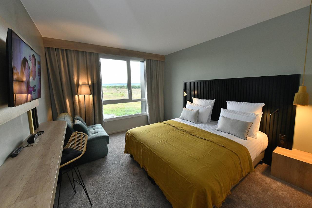 Deluxe Room 1 King Bed