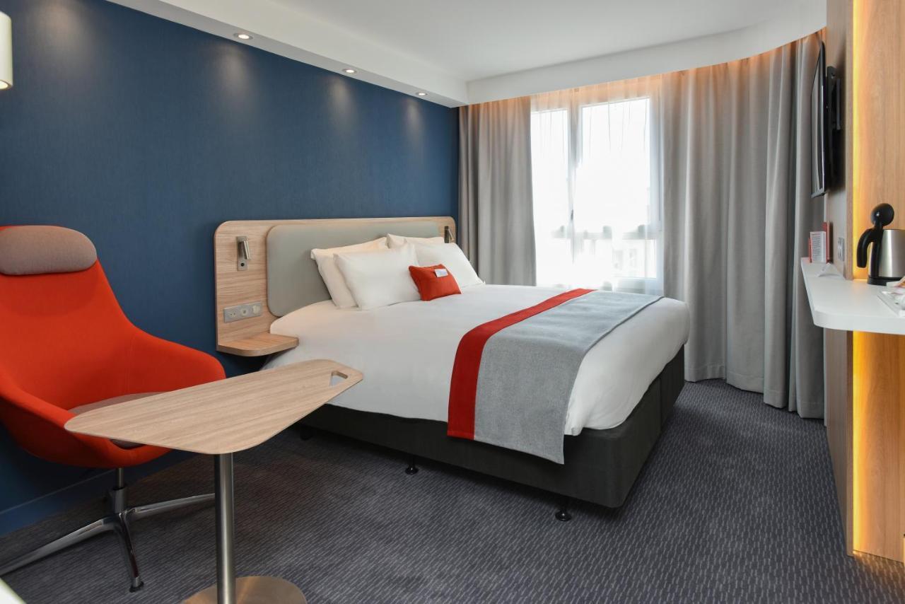 Standard Room with Free Breakfast