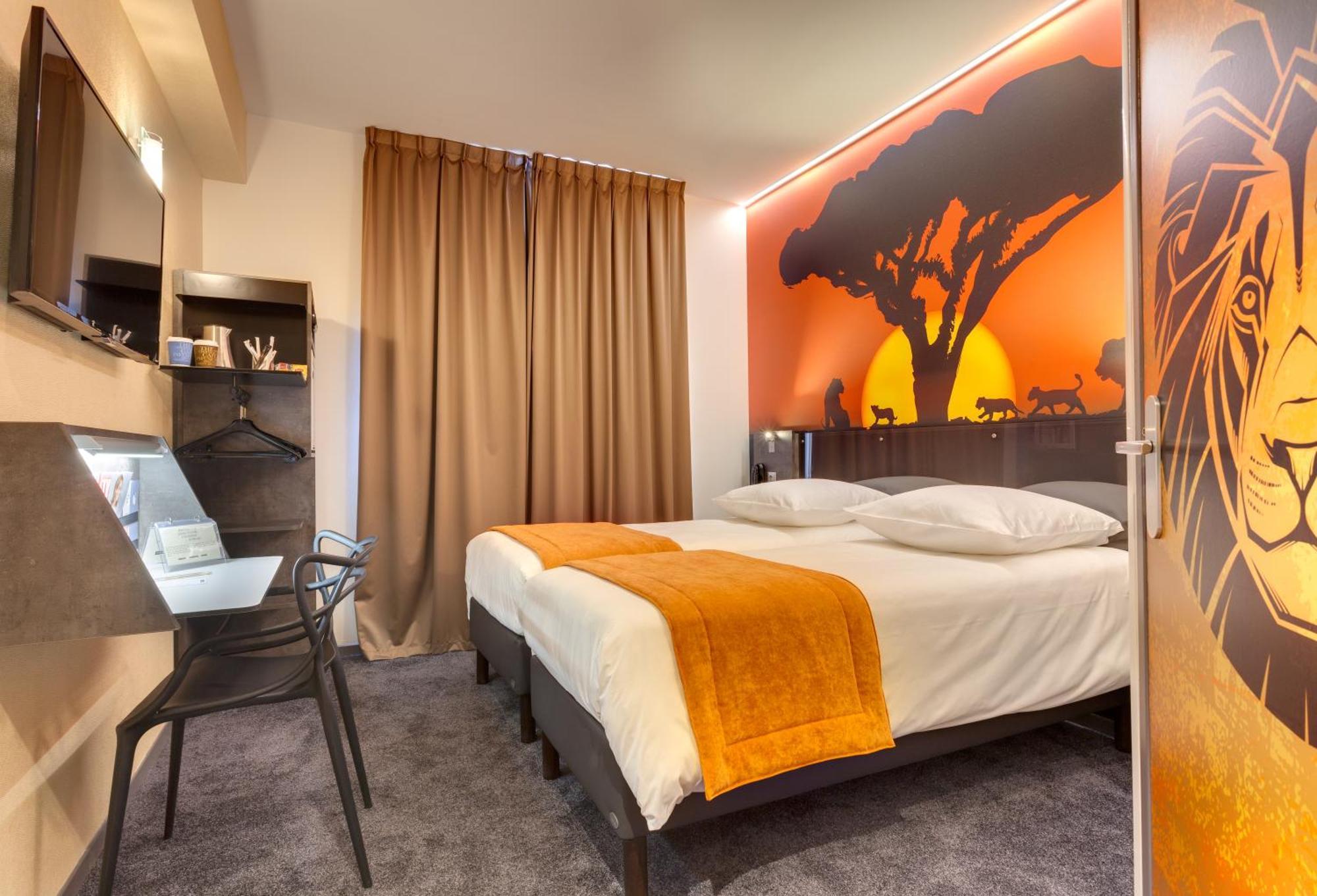 1 Double Bed  2 Single Beds