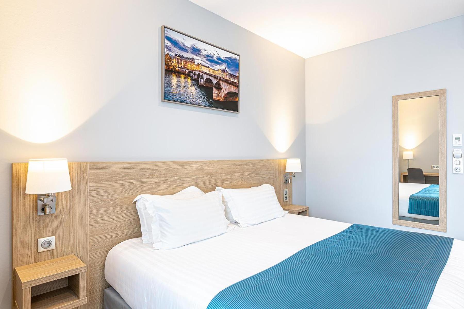 Superior Room with City View