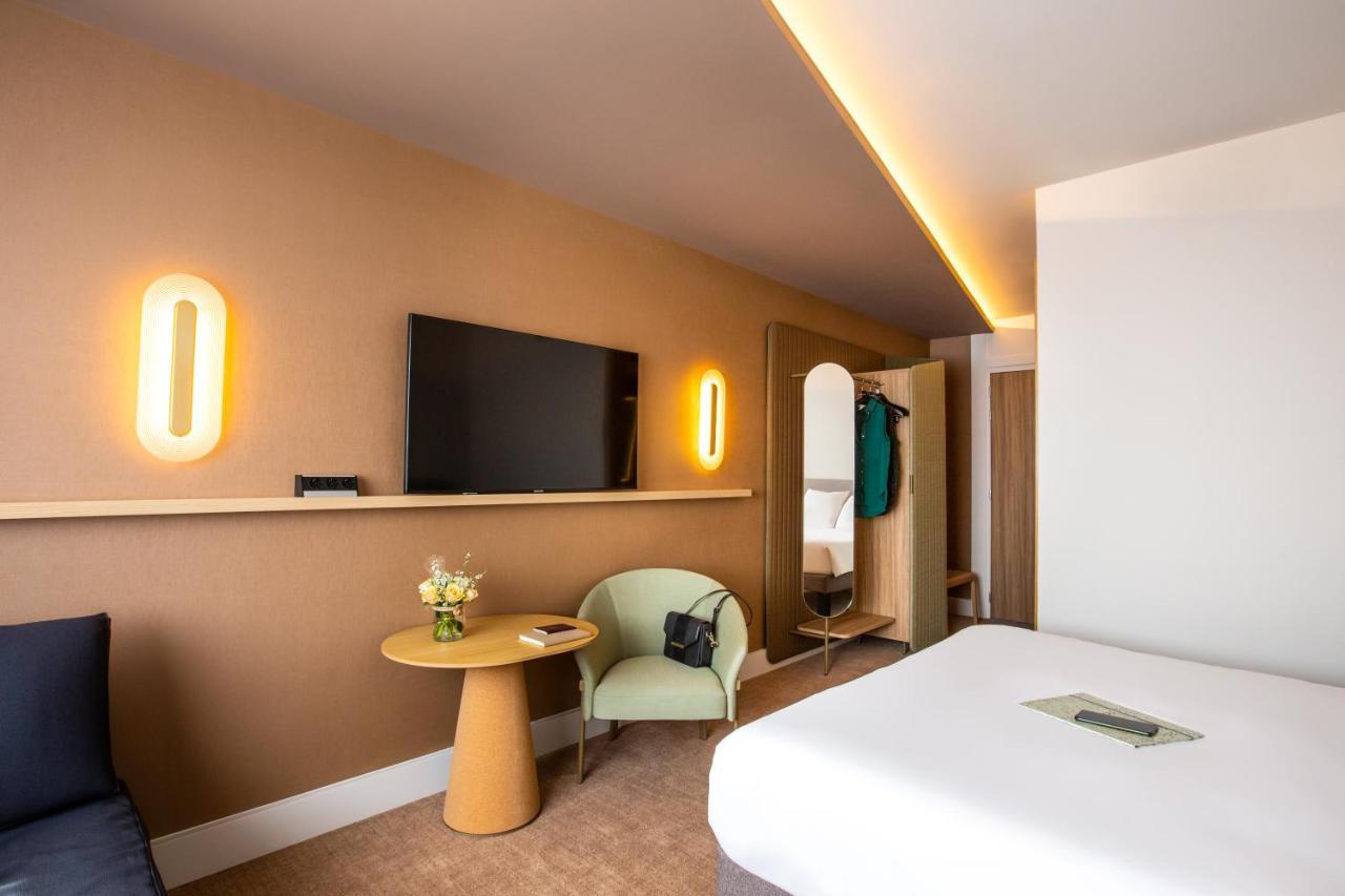 Superior Room With 1 Double Bed And 2 Sofa Beds