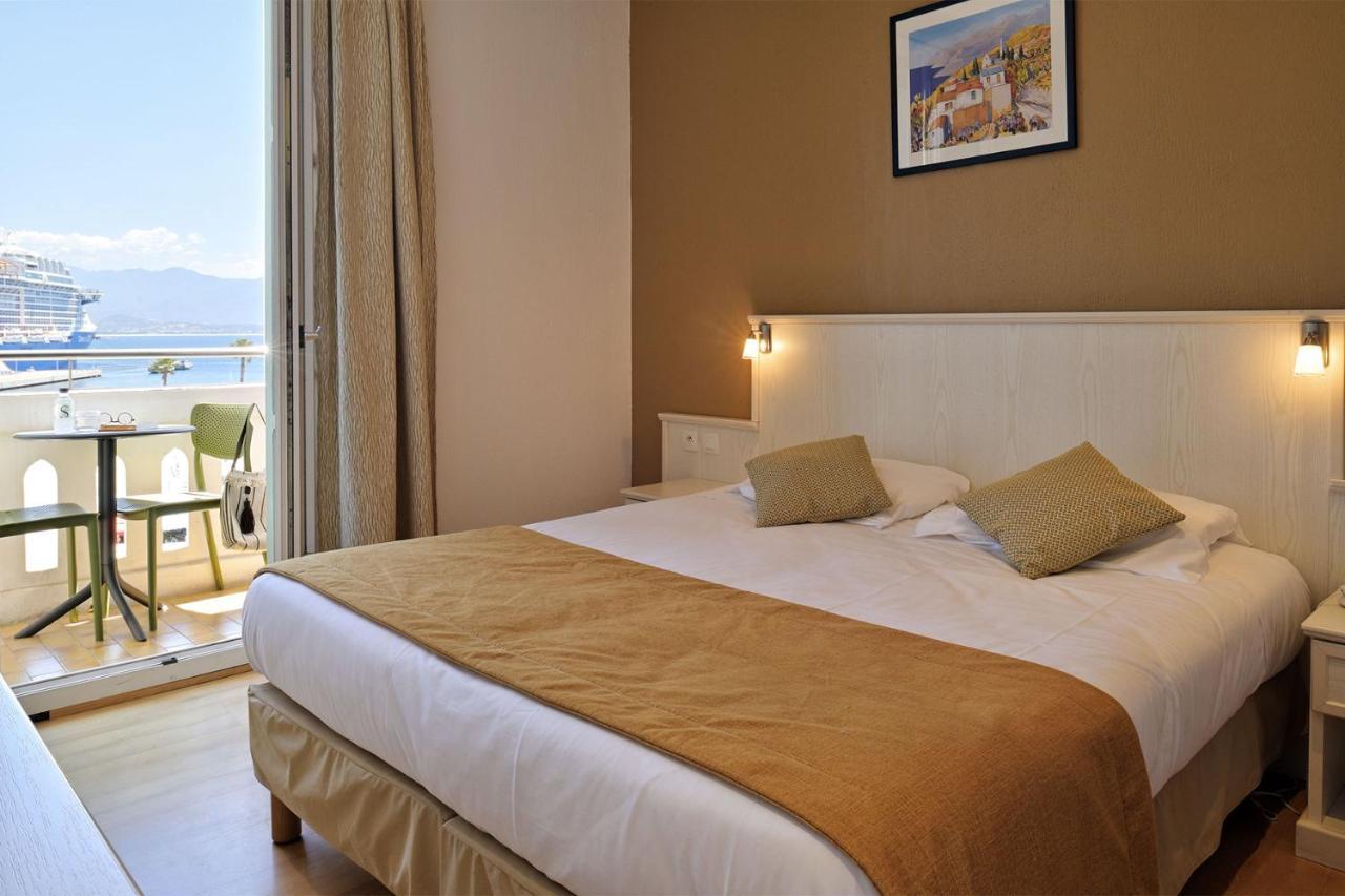 Double Room with Balcony and Sea View