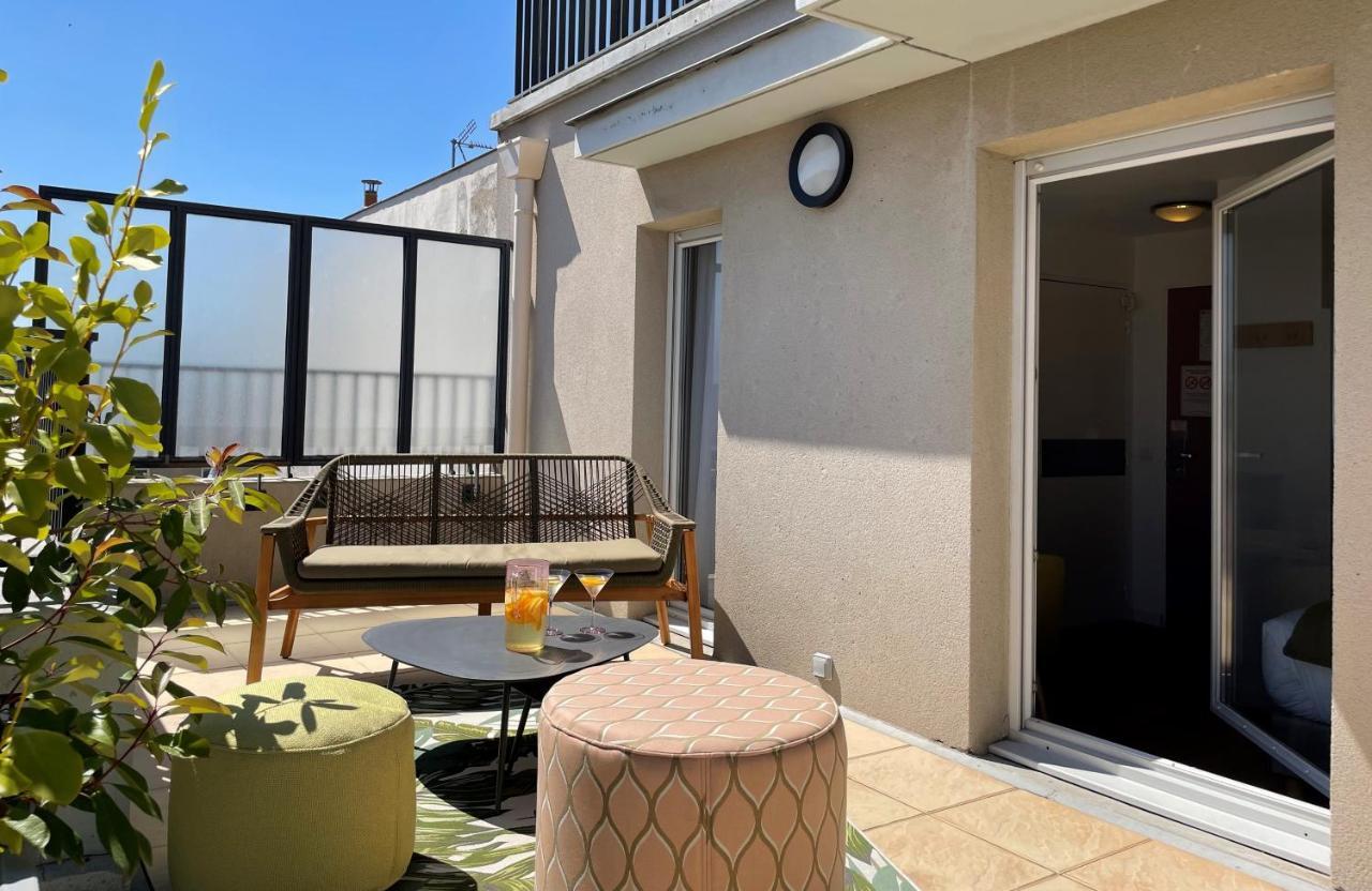 Studio with Terrace