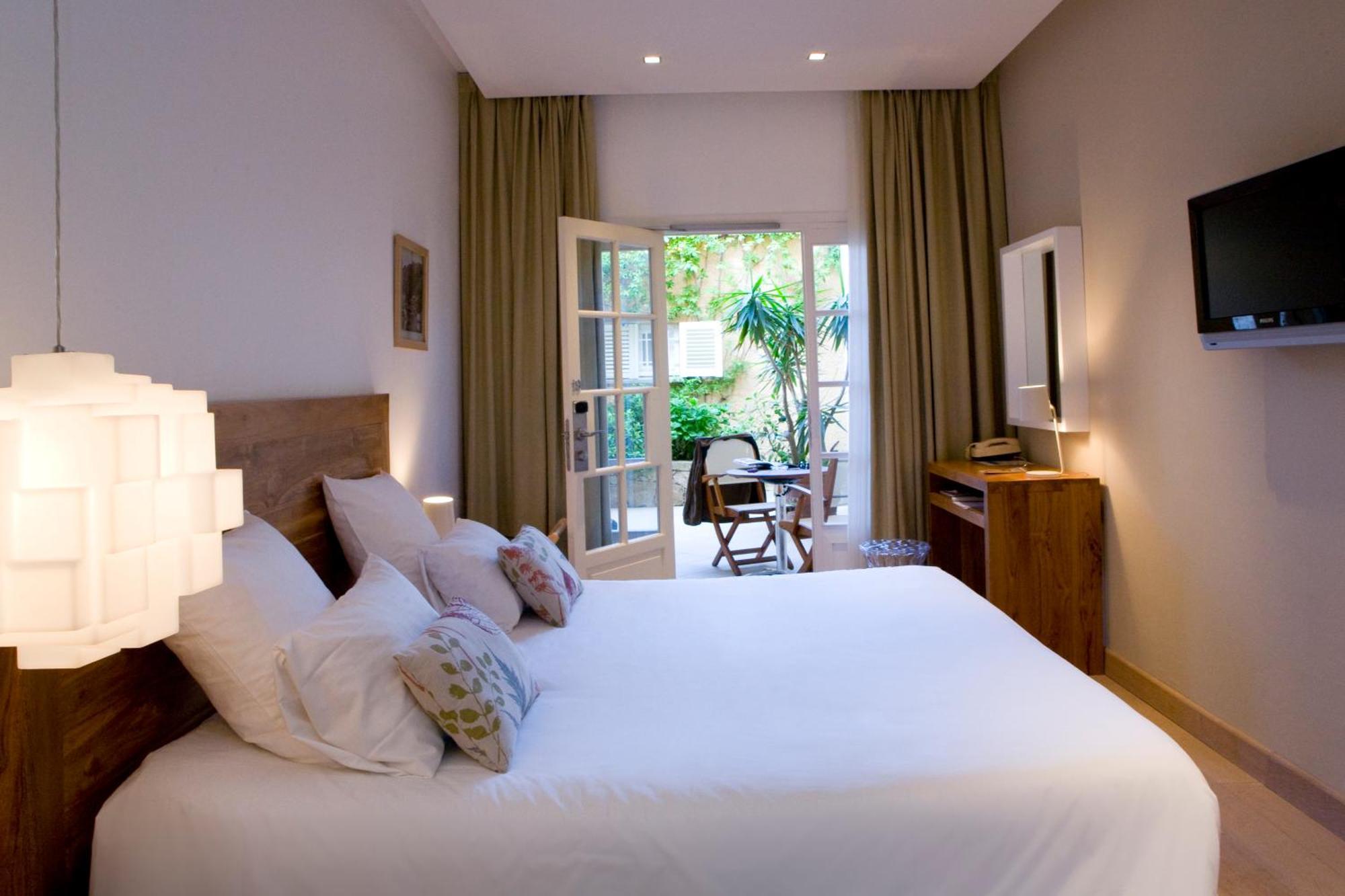 Doppelzimmer mit Gartenblick