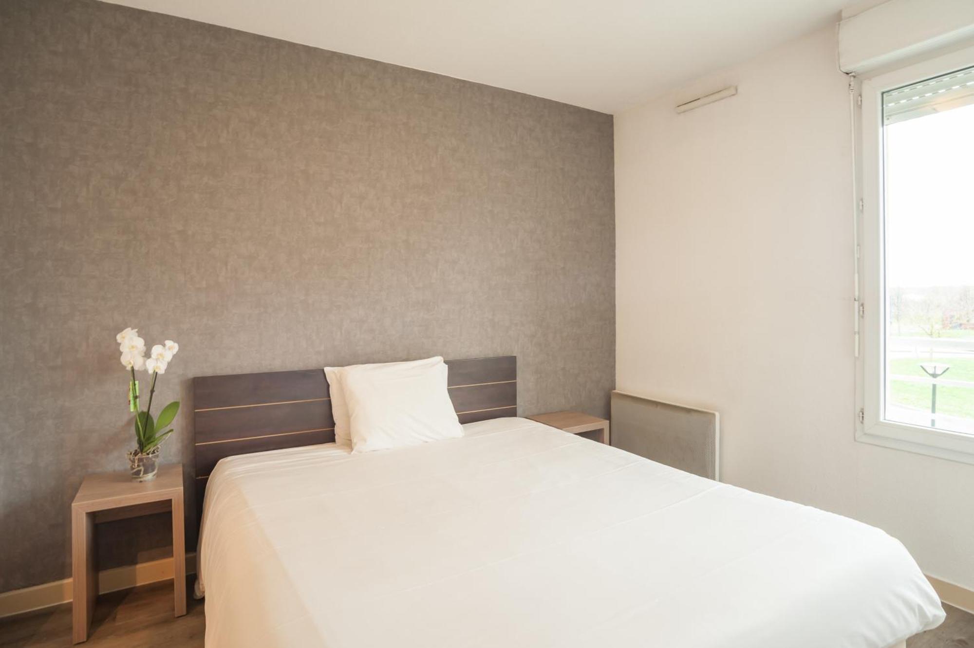 One-Bedroom Family Apartment