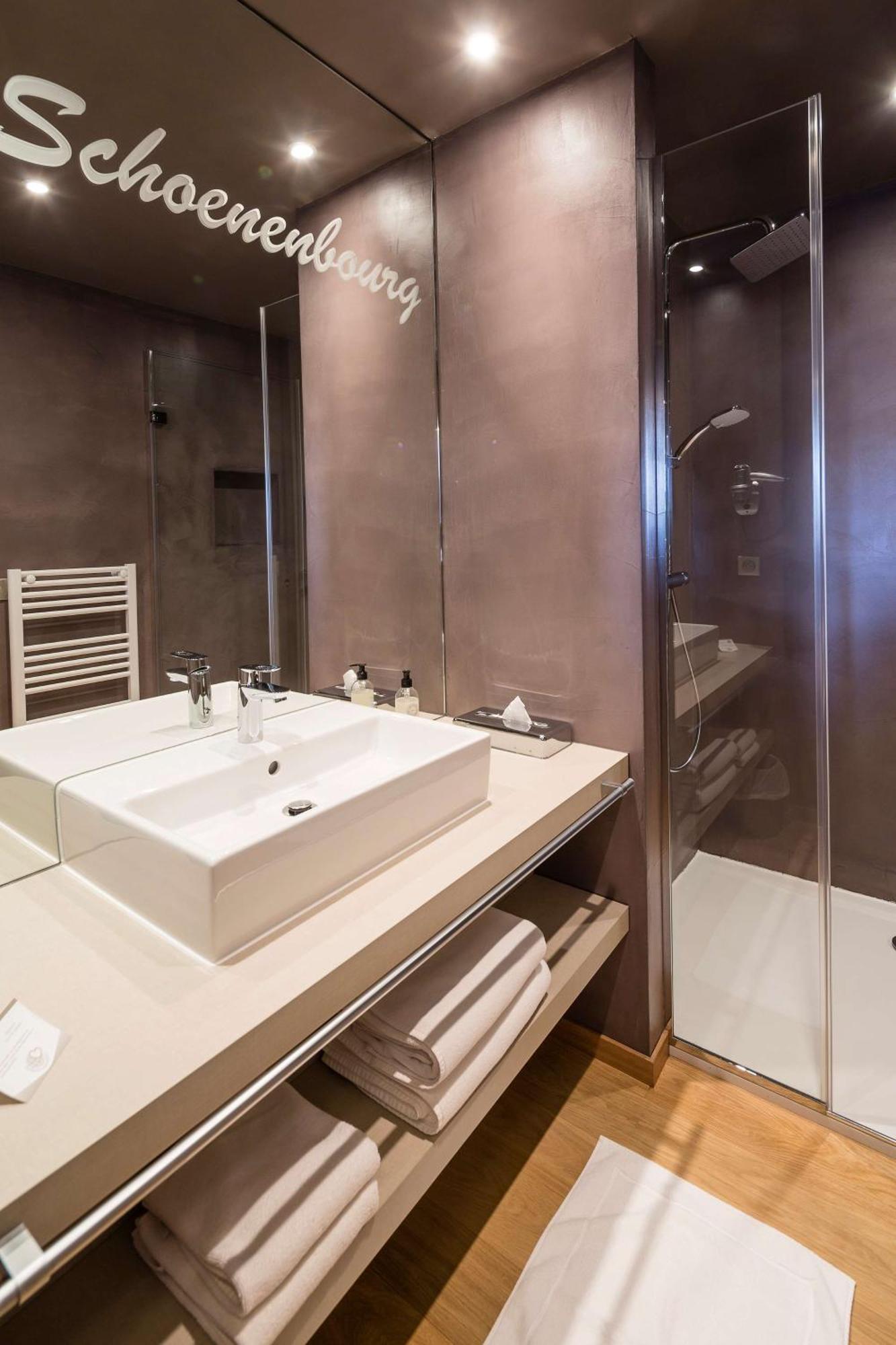 Comfort Kamer met Queensize Bed en Toegang tot de Spa