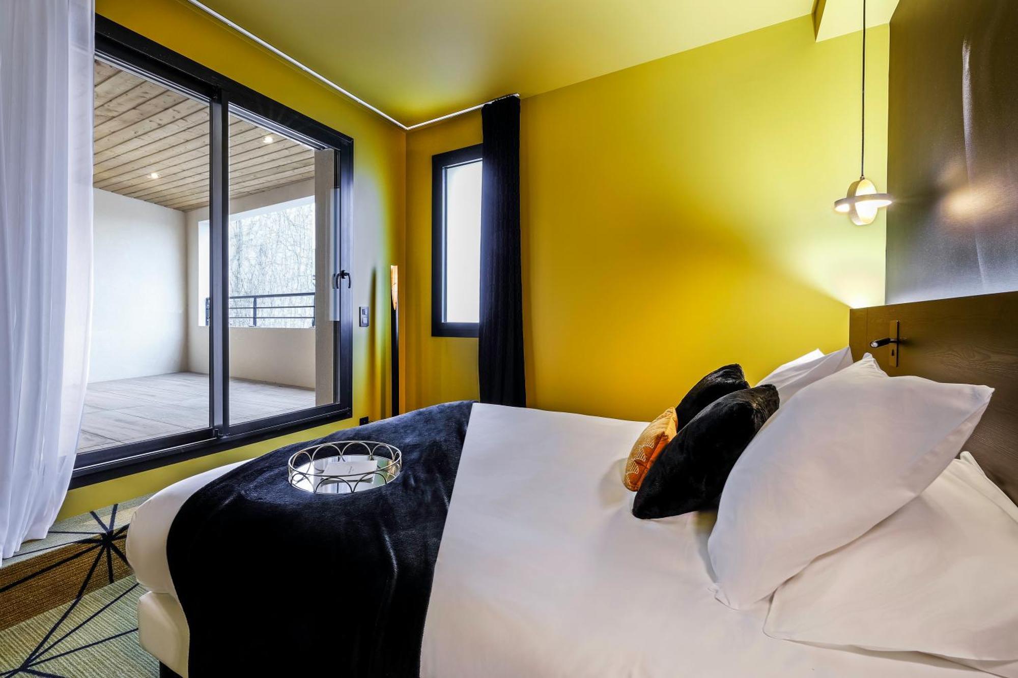 King Suite with Sofa Bed