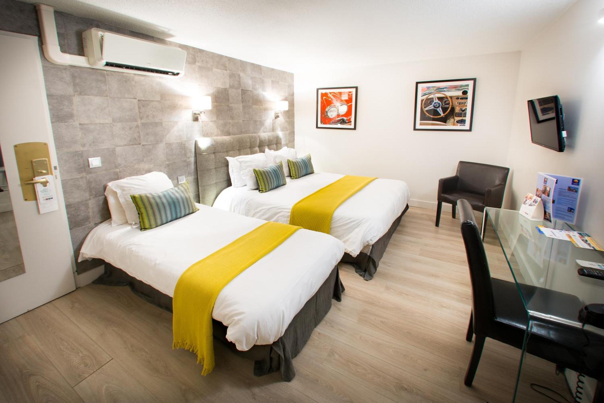 Superior Triple Room