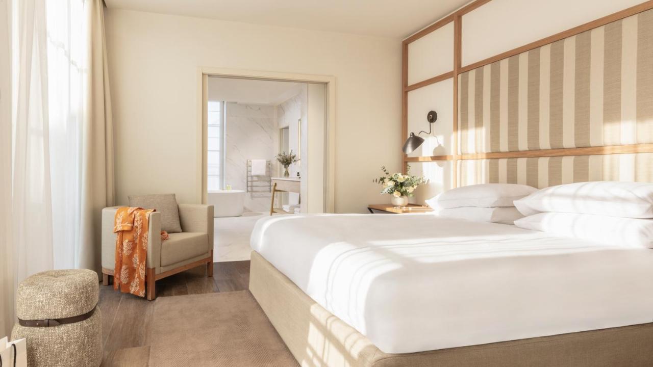 Chantilly Suite