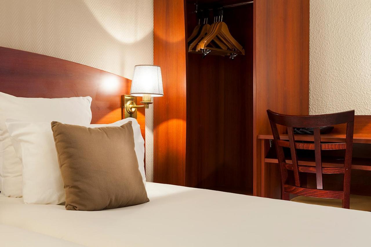 Queen Room with Air Conditioning - Non Smoking