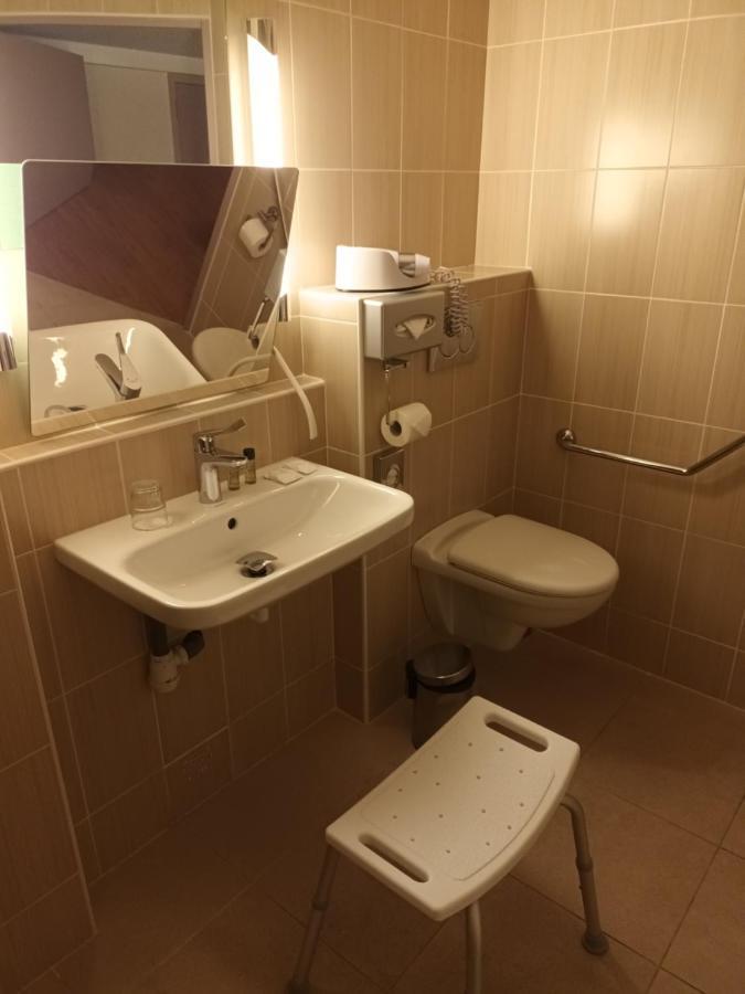 Single Room - Disability Access