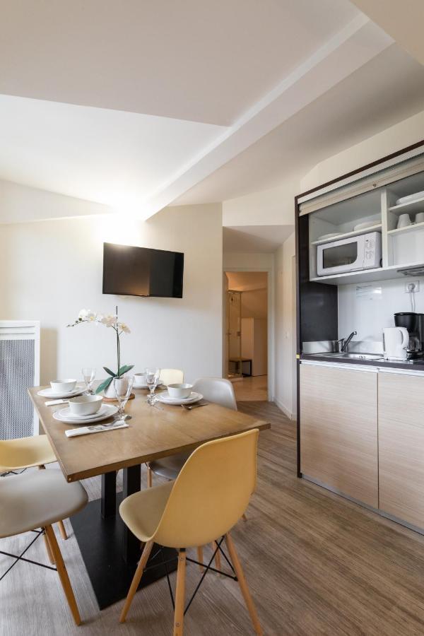 Two-Bedroom Apartment,1588460816:JPEG