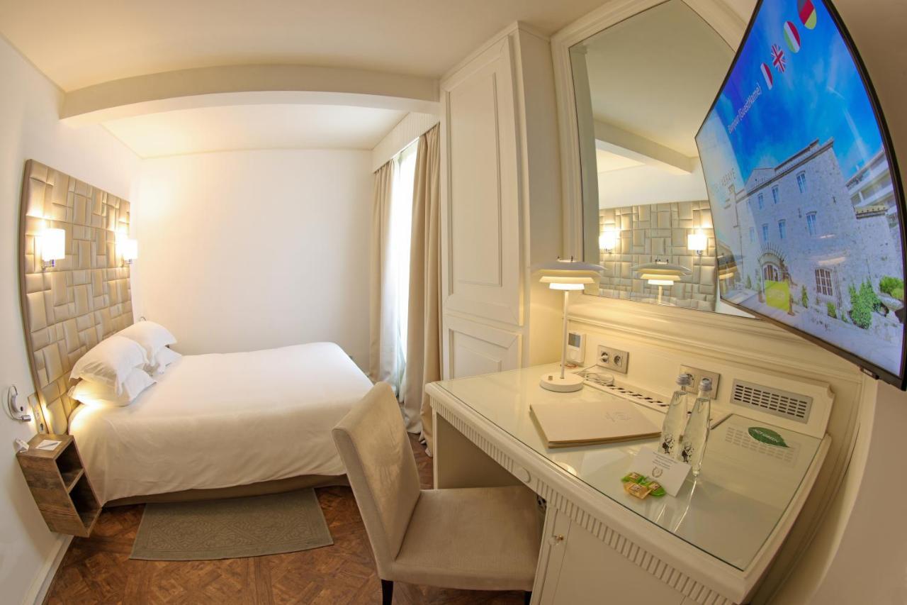 Terrace room with citadel and sea view