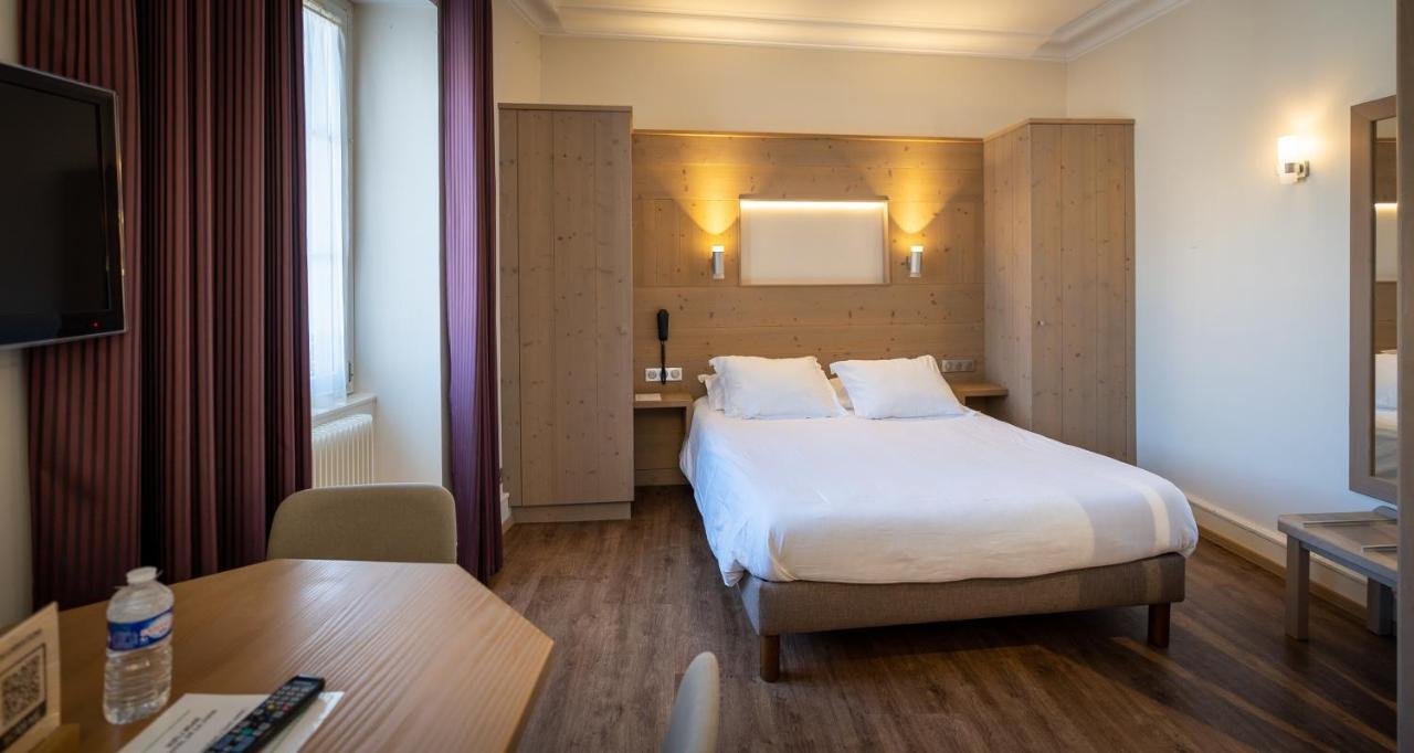 Superior Double Room with Sofa & View