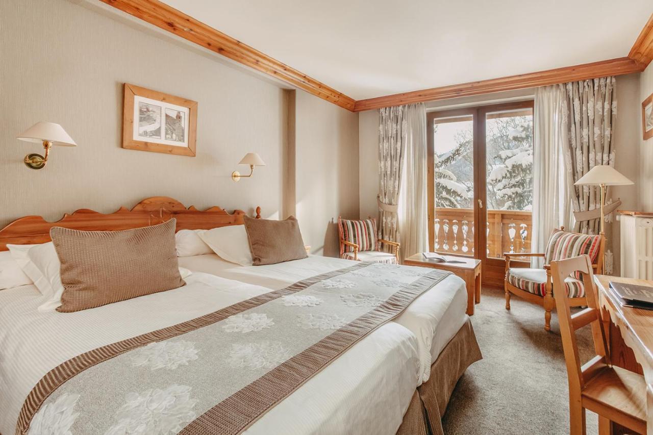 Superior Double or Twin Room with Mountain View
