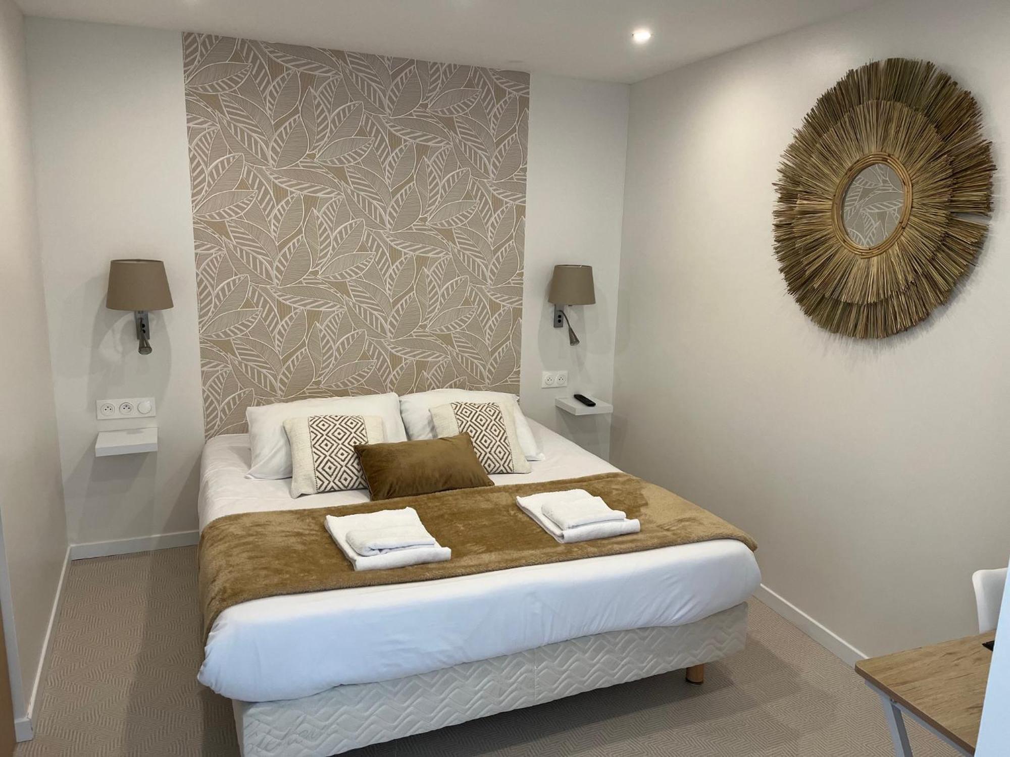 Double Room,646847973:JPEG