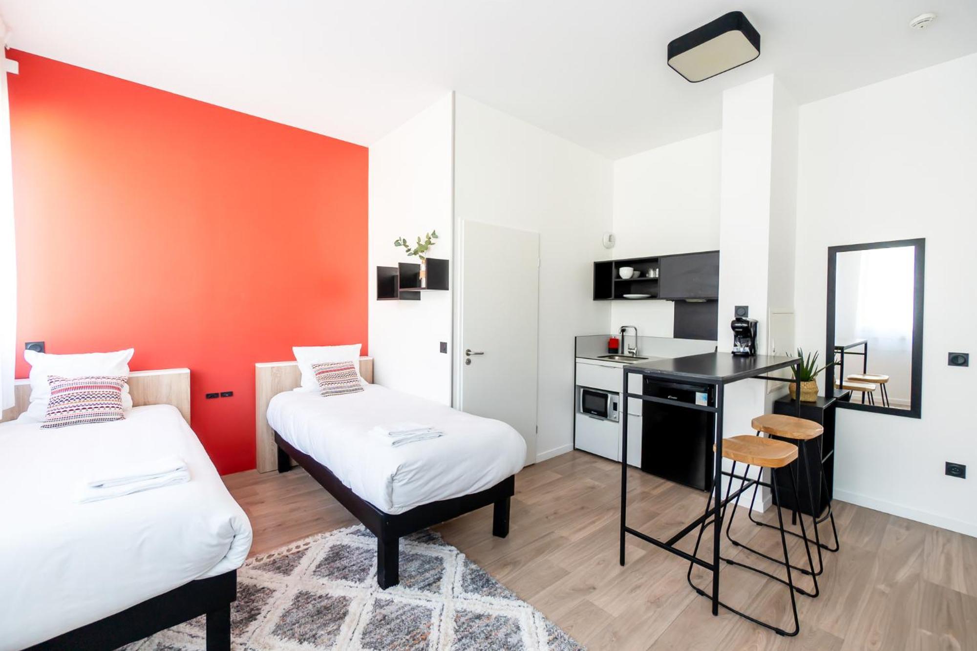 Studio M - Twin beds