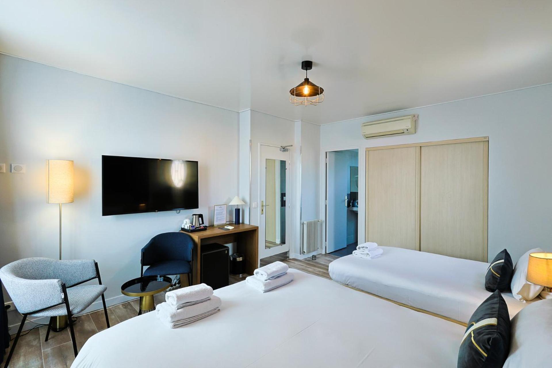Triple Room