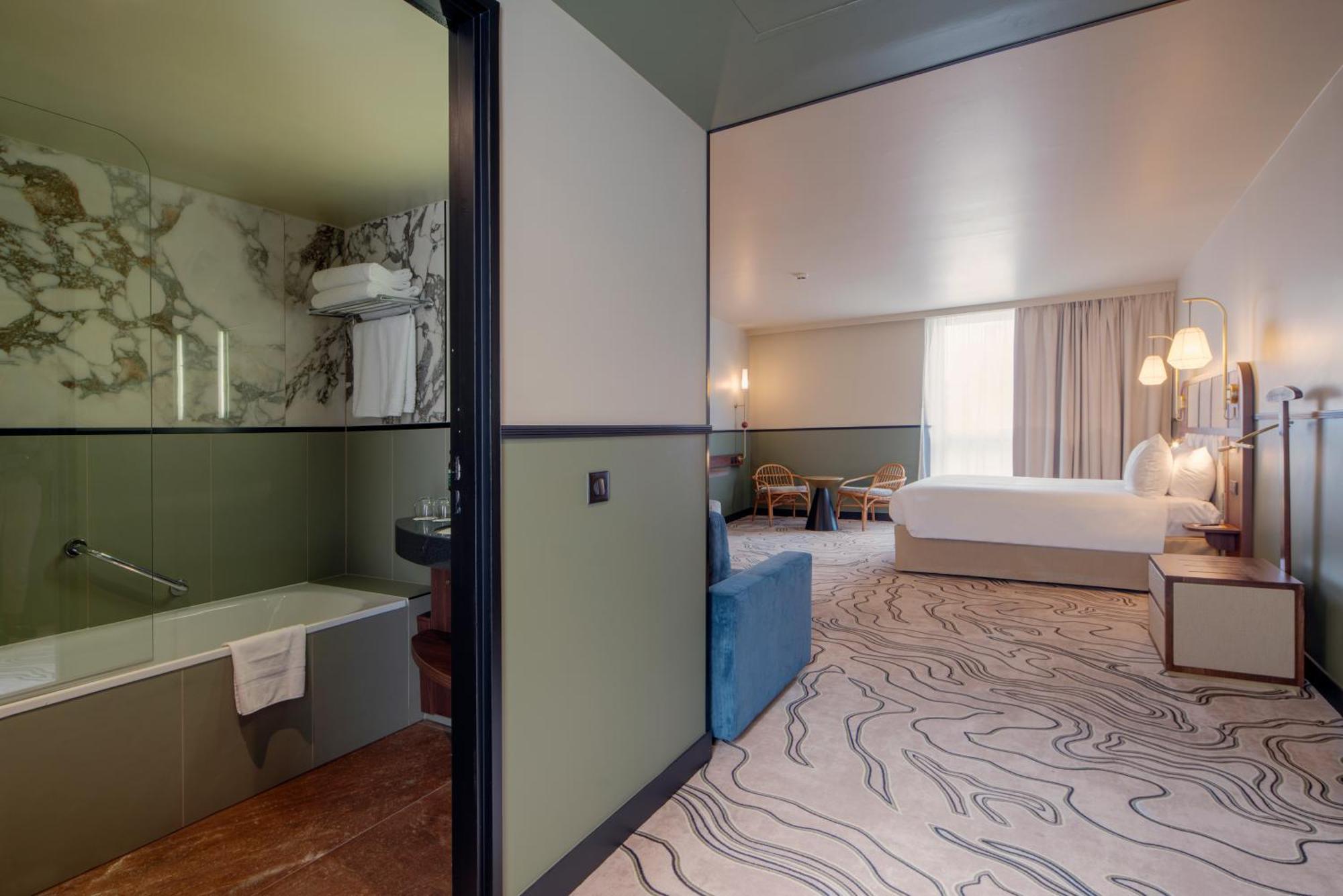 Queen Suite with Sofa Bed