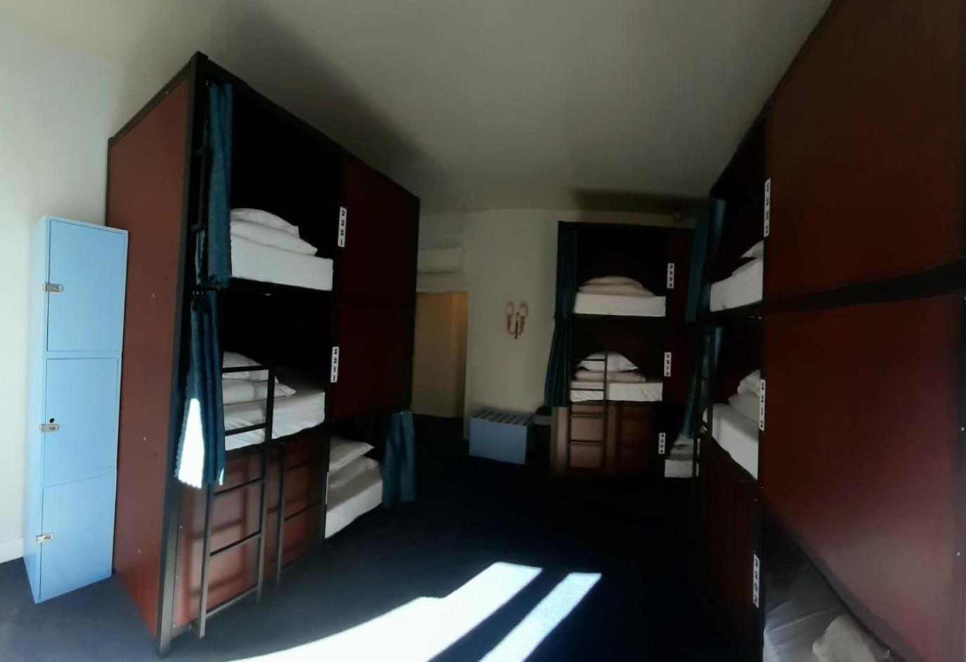 Bett im gemischten Schlafsaal mit 10 Betten