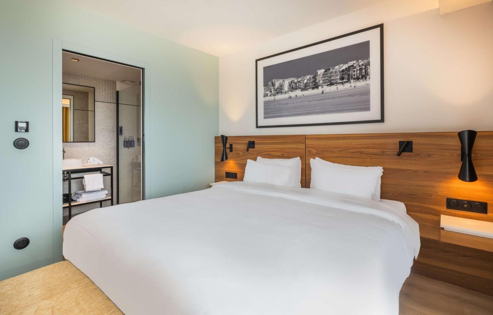 Superior Room with Balcony and Sea View