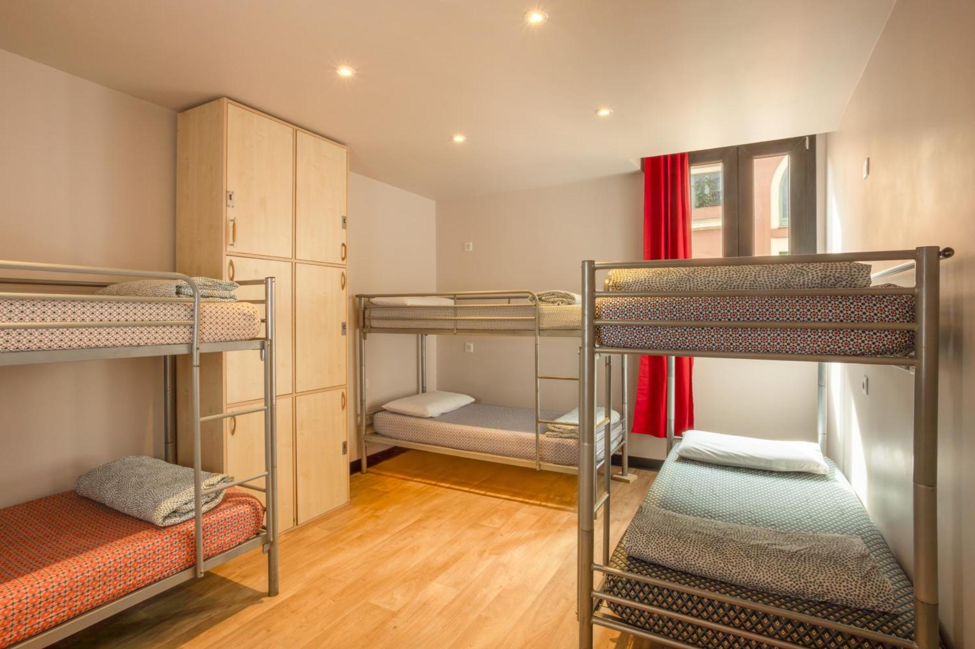 Bett im gemischten 6-Bett-Schlafsaal