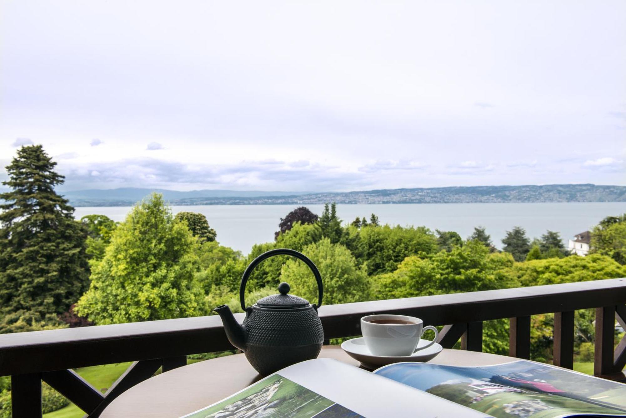 Suite with Lake View