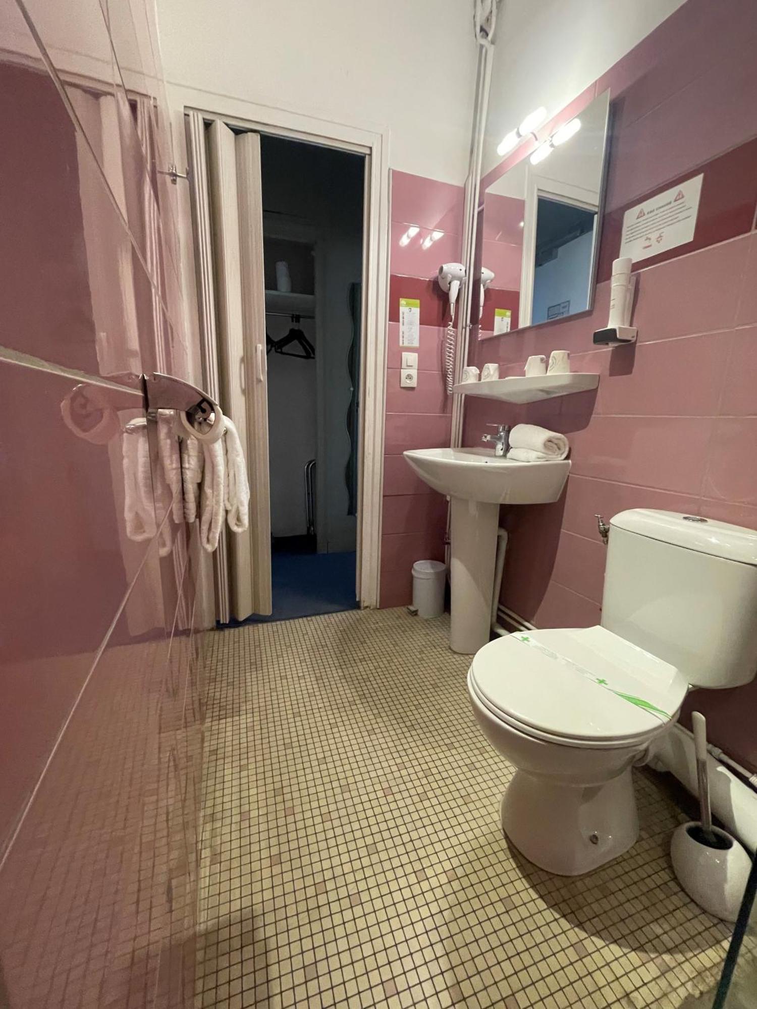 Classic Quadruple Room
