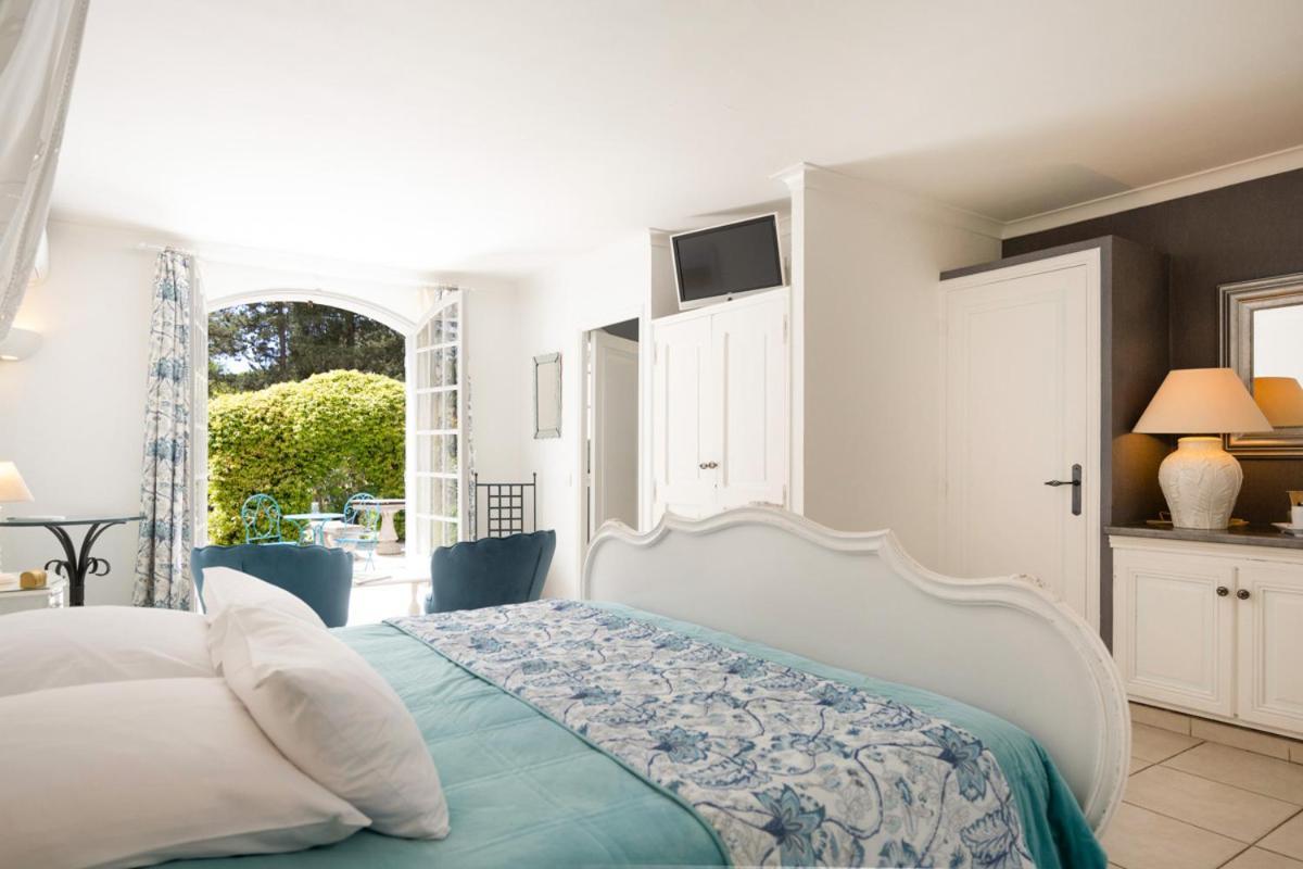 Deluxe Double Room with Shower