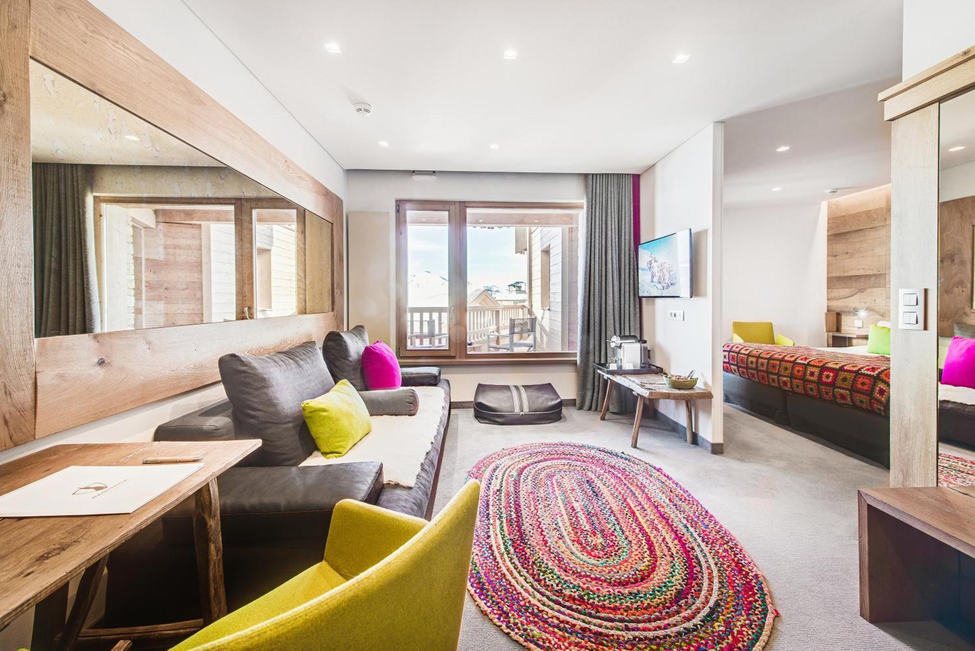 Junior Suite,1594713233:JPEG