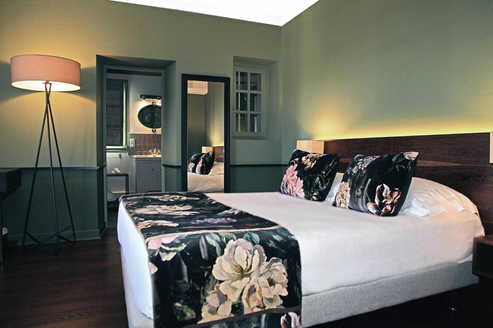Superior Double Room with Bath