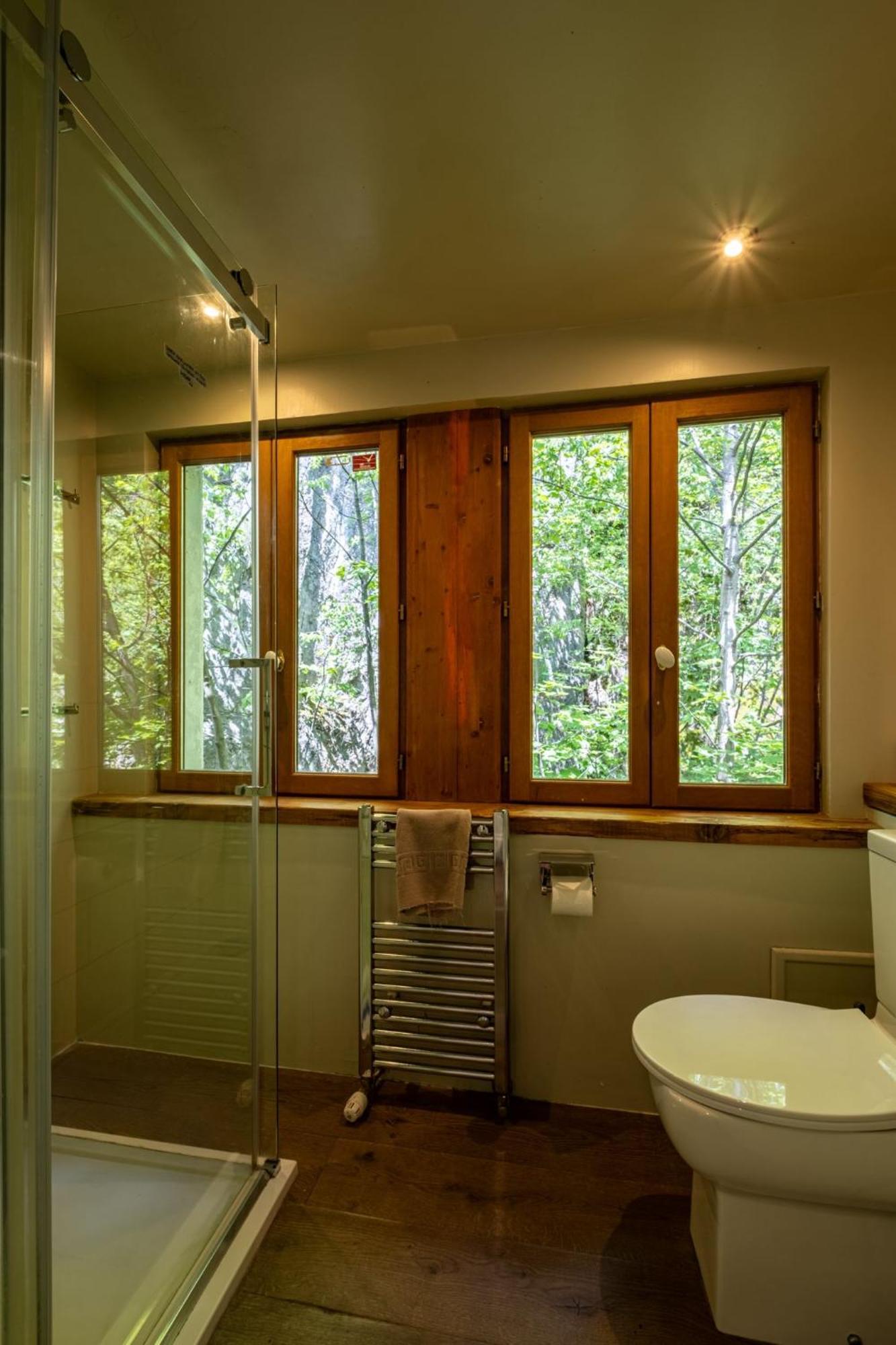 Twin Room with Shared Bathroom