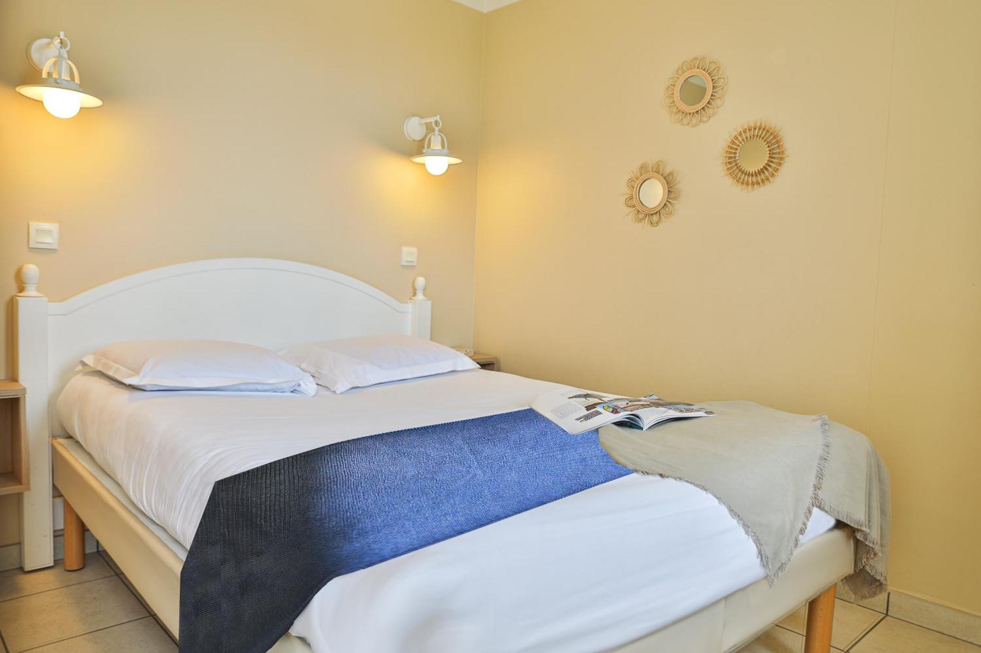 One-Bedroom Apartment with Terrace (4 People) - Domaine du Moulin