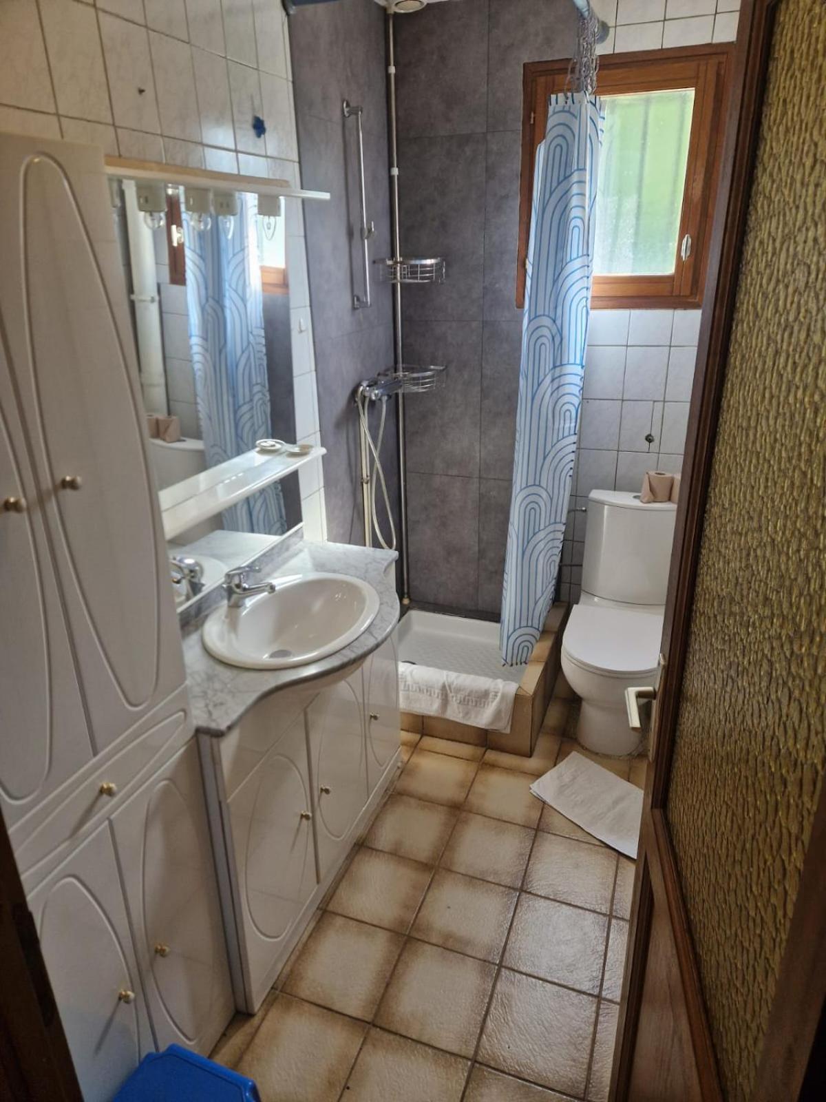 Apartment mit 2 Schlafzimmern und Terrasse