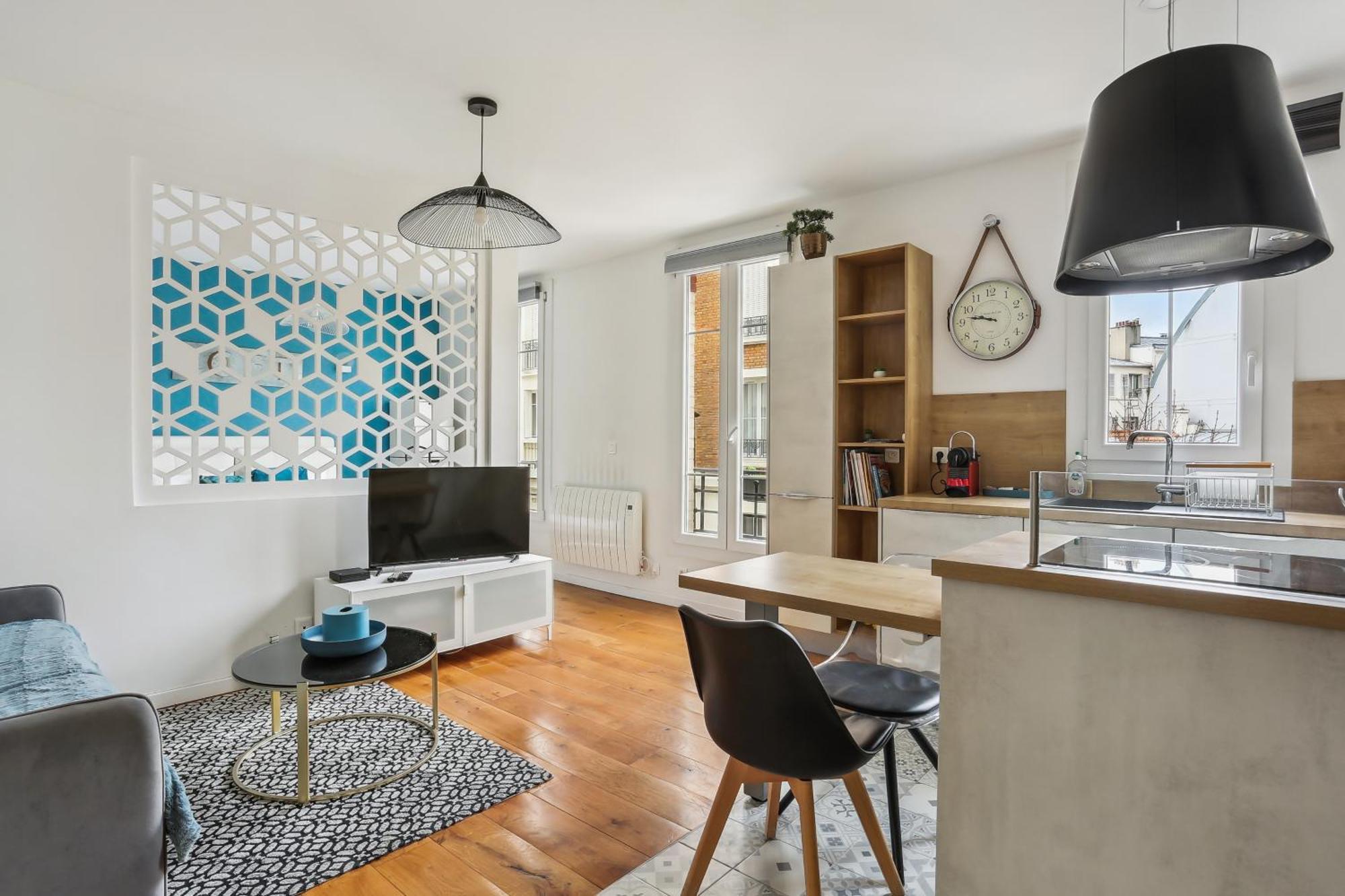 Deluxe One-Bedroom Apartment with City View