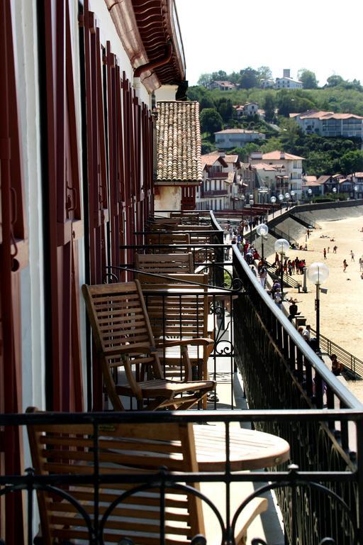 Room with Sea View and Balcony