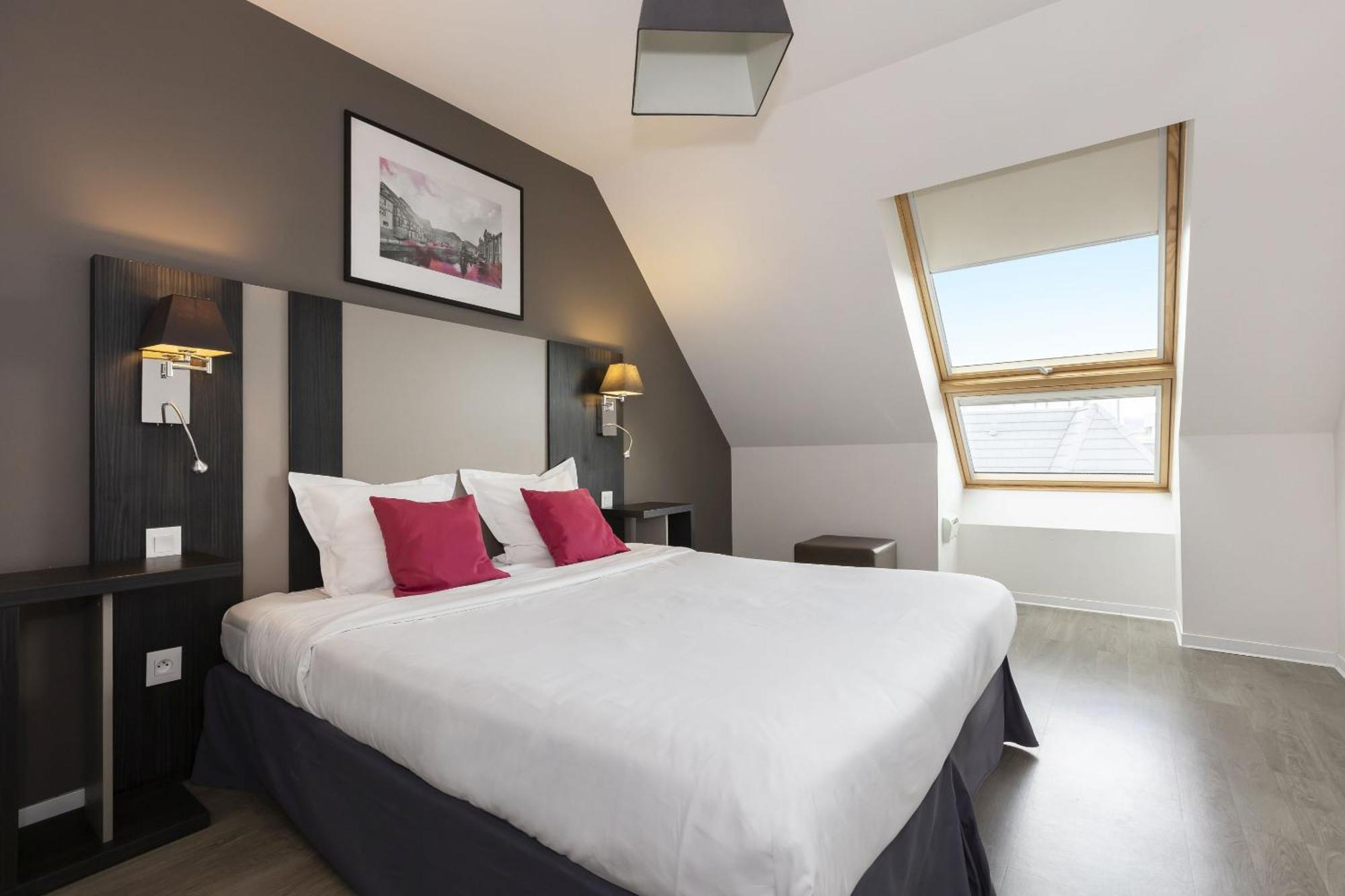 One-Bedroom Apartment (4 Adults)