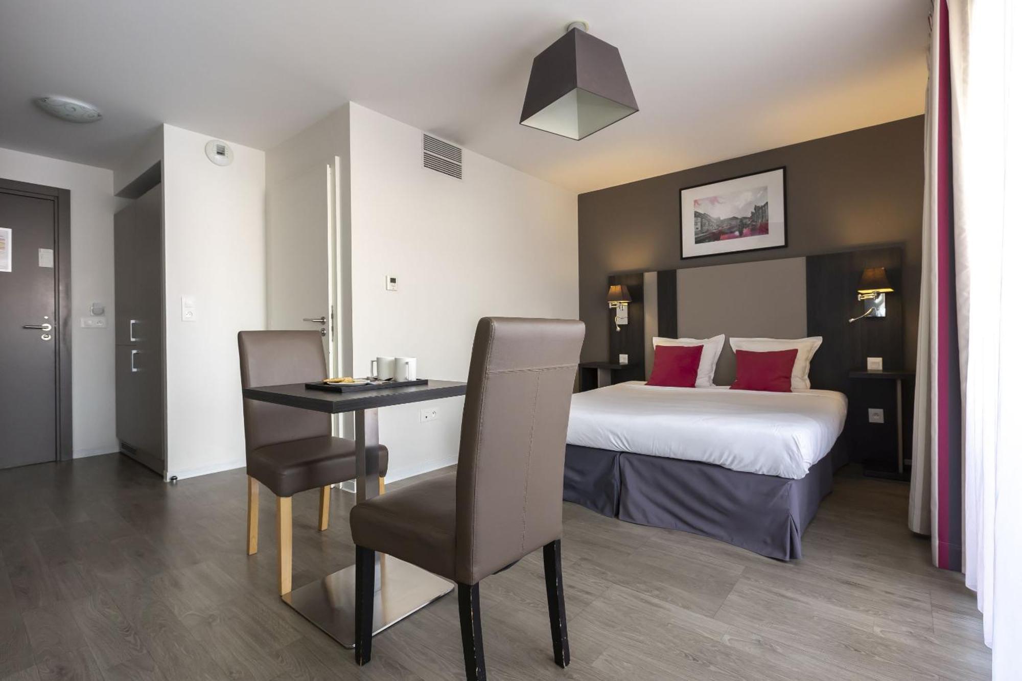 Standard Studio (2 Adults)