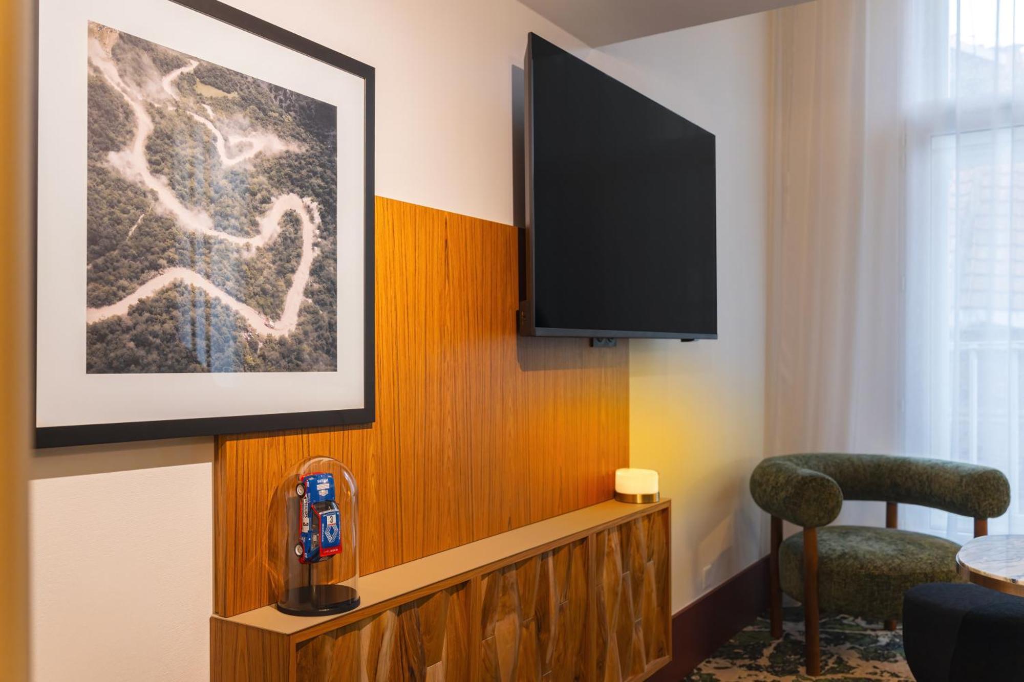 Junior Suite with Double Bed and Sofa Bed