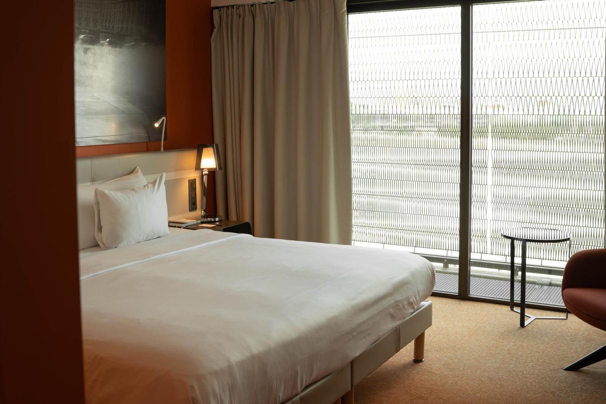 Superior Room with View