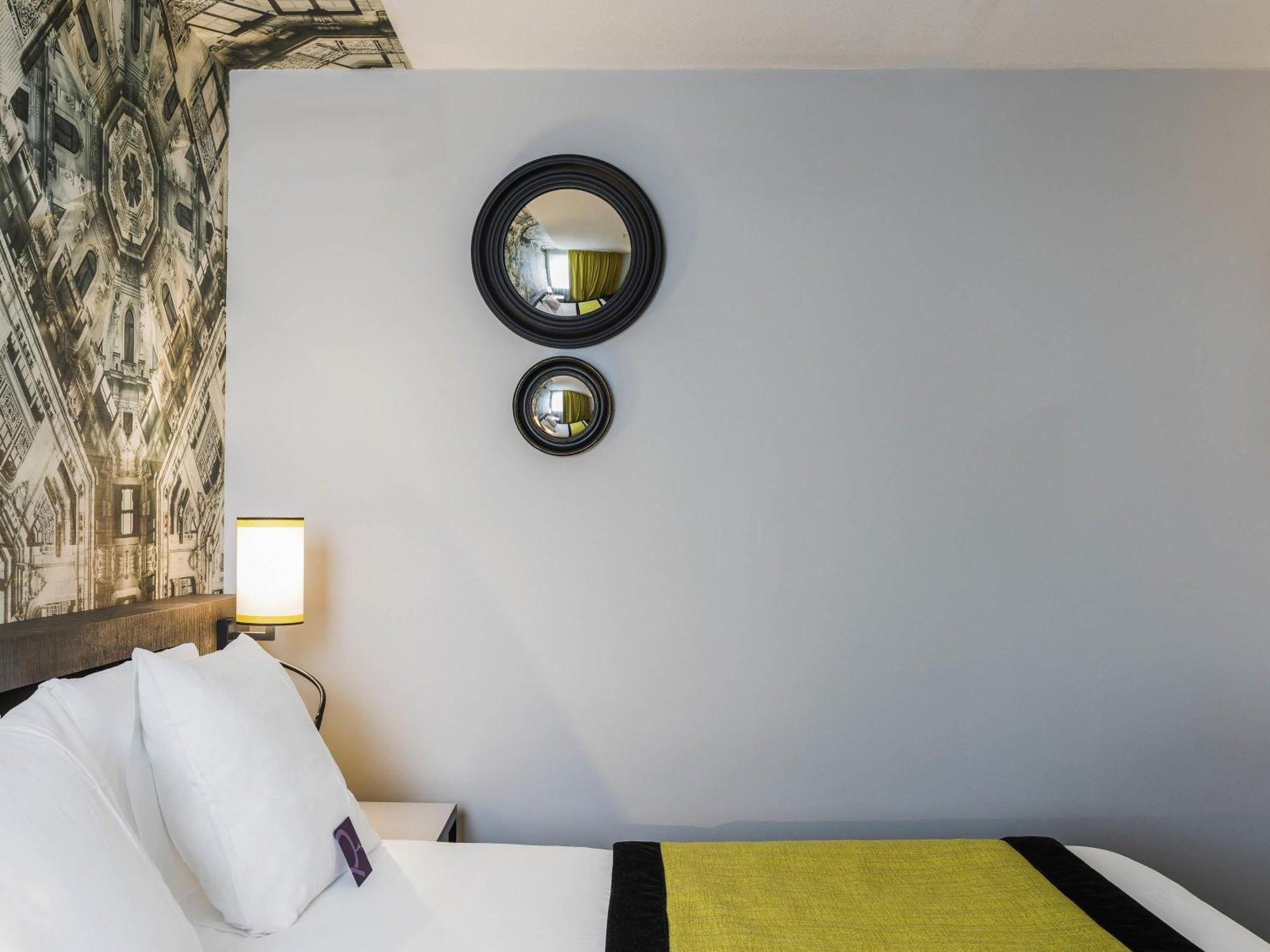 Suite with Double Bed and Two Single Beds