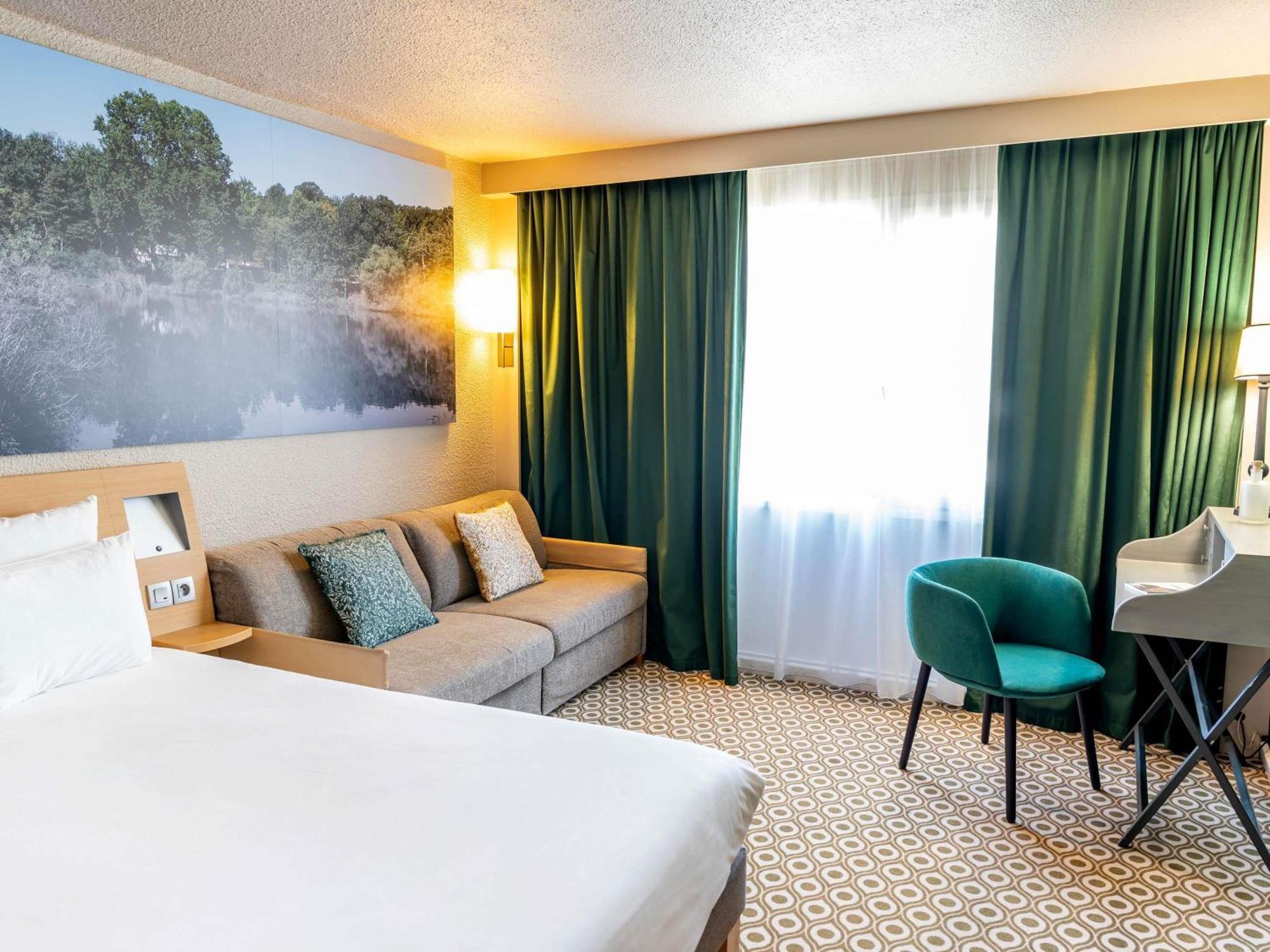 Superior Kamer met Tweepersoonsbed en Slaapbank