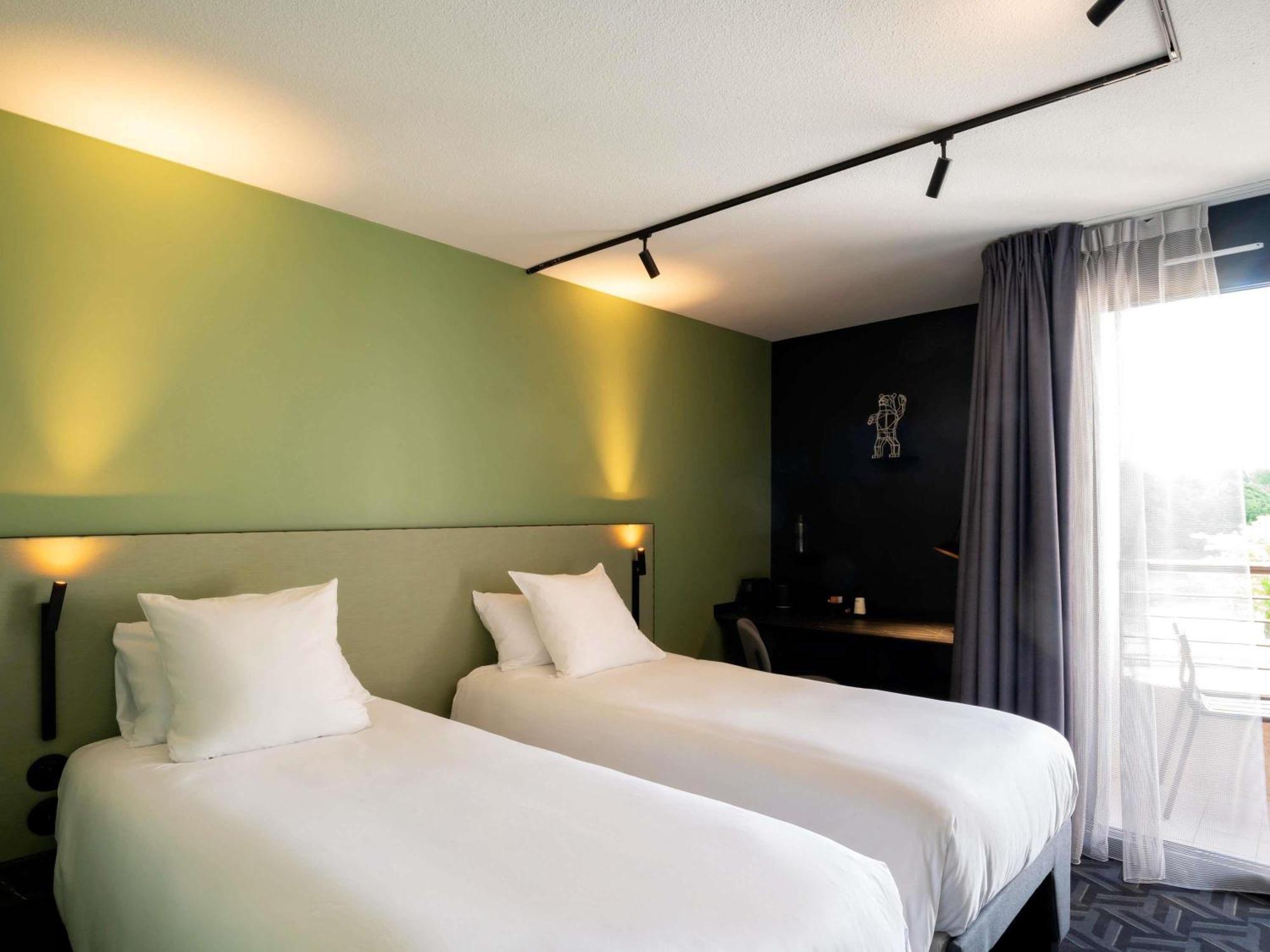 Comfort Twin Room with Balcony - City View