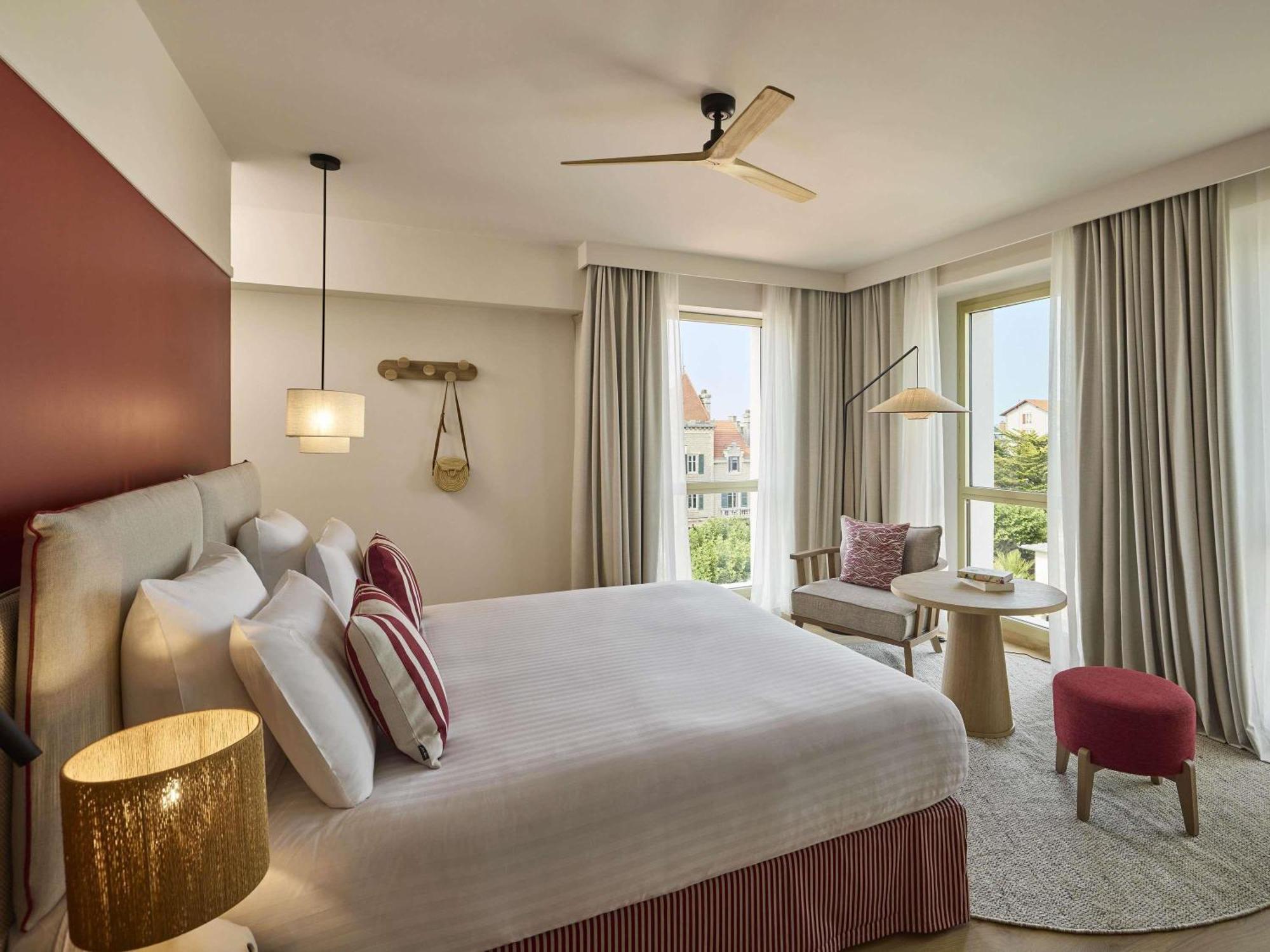 Superior King Room